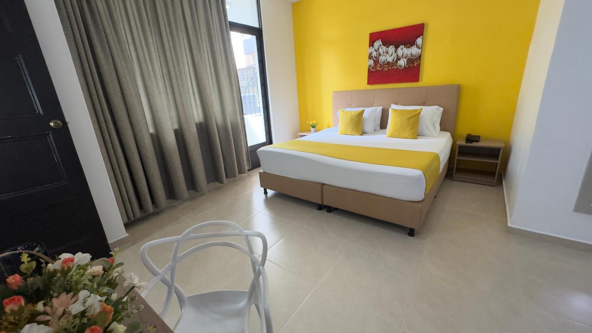 Hotel Cataluna - Soluciones Hoteleras 佩雷拉 外观 照片